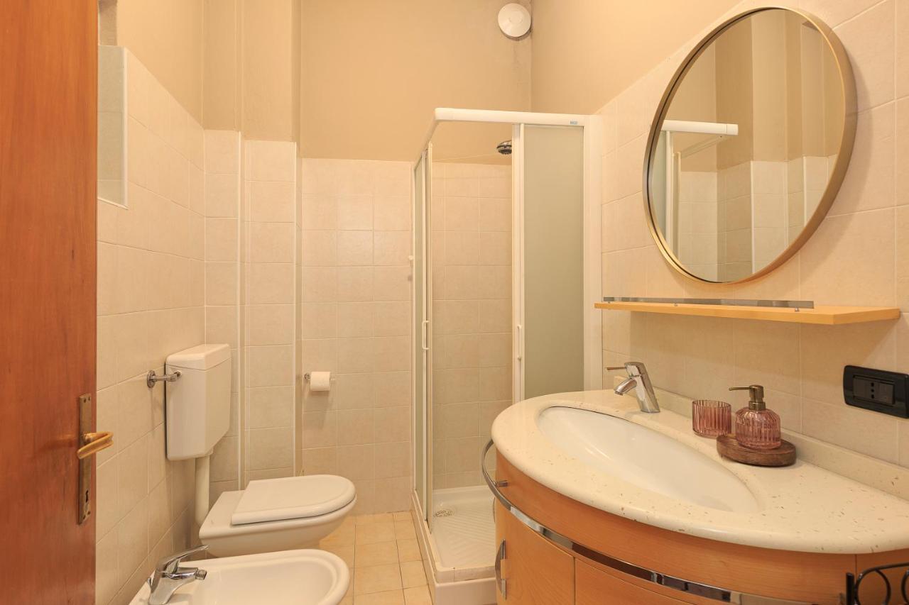 Appartamento Italia 1 - By Impero House Rent Stresa Exterior photo